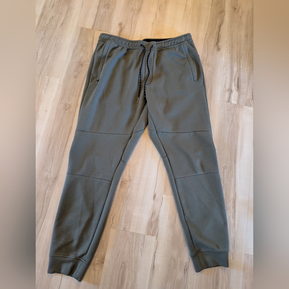 Jogger Bundle Size Large Old Navy & AE - Picture 6 of 8